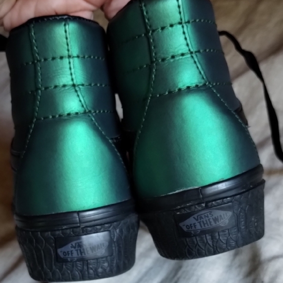 Vans OFF THE WALL  Iridescent Green High-Top Sneakers Slytherin Dark Mark Sz8 - Picture 8 of 10